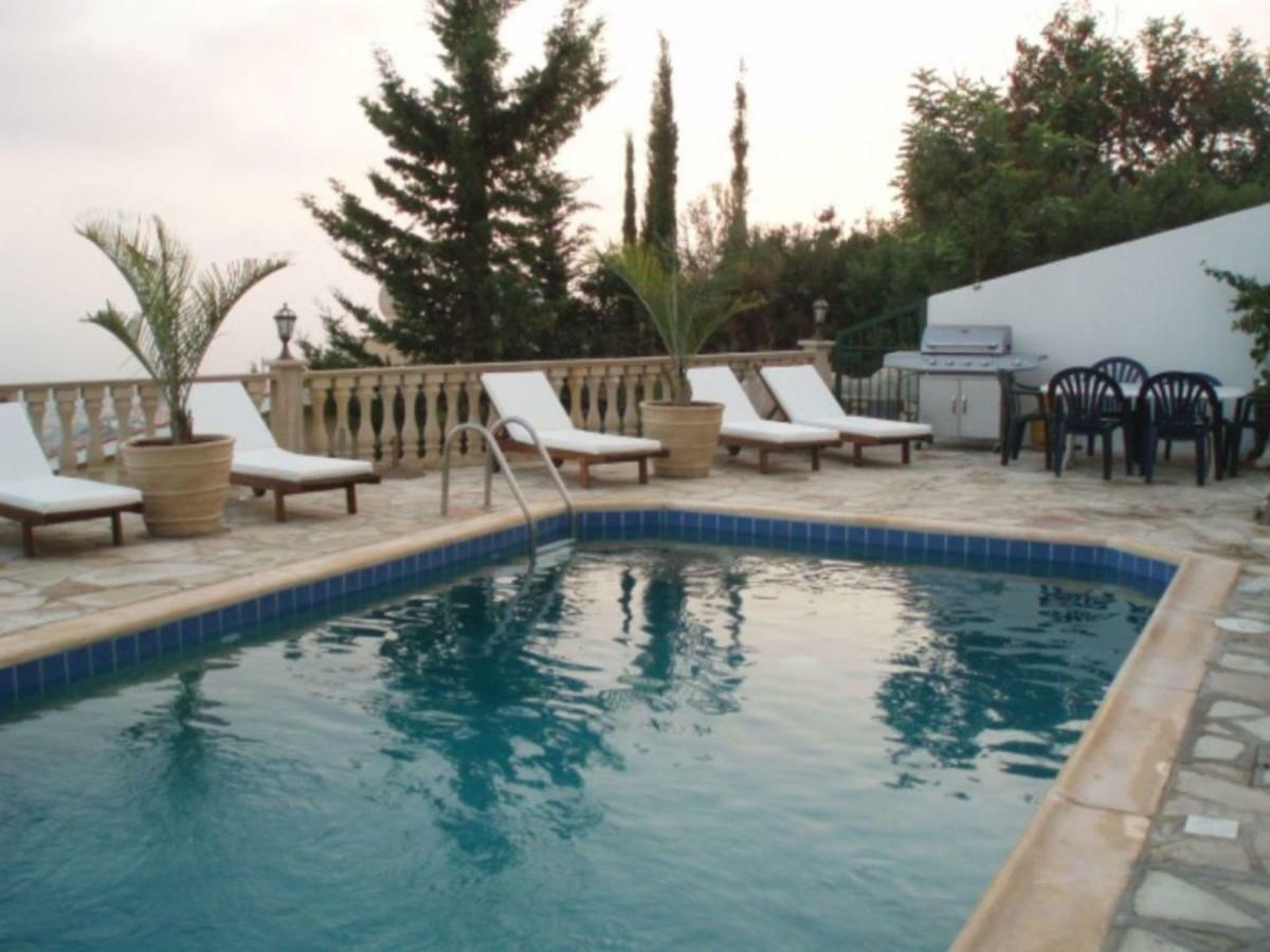 Villa Aphrodite Пея Екстериор снимка