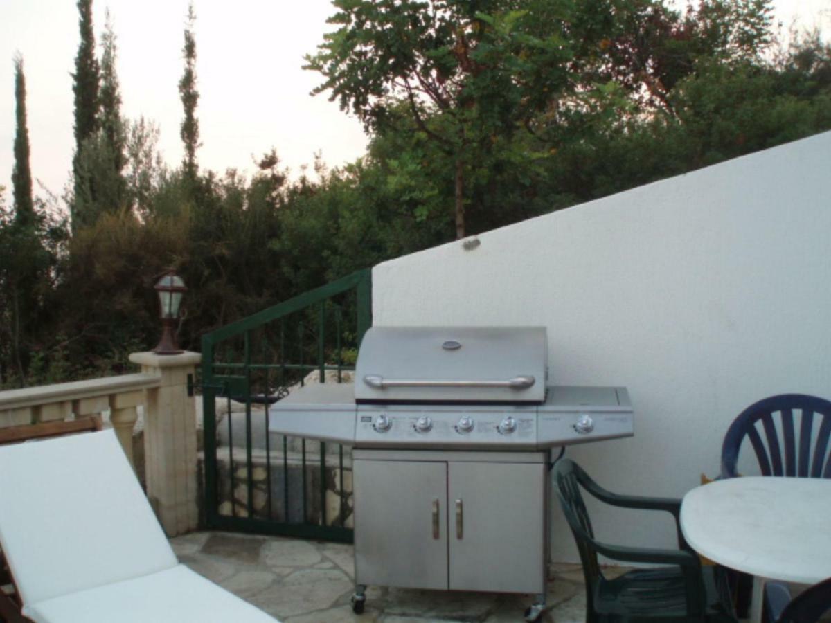 Villa Aphrodite Пея Екстериор снимка