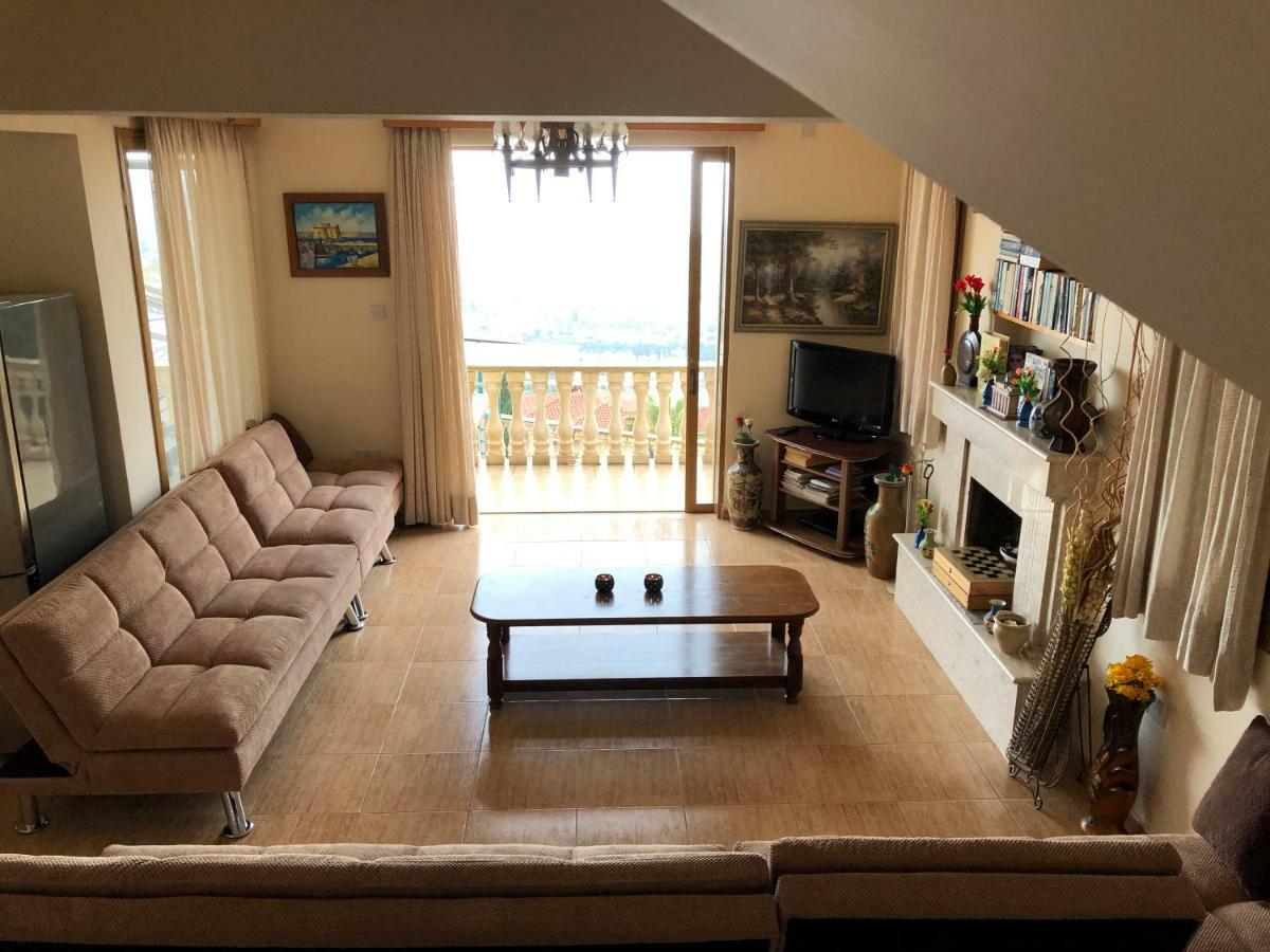Villa Aphrodite Пея Екстериор снимка